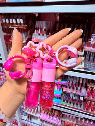LIP GLOSS COM CHAVEIRO YOYOMAQUIAMOR CORES SEPARAR QUE ESTEVEM DISPONIVEIS