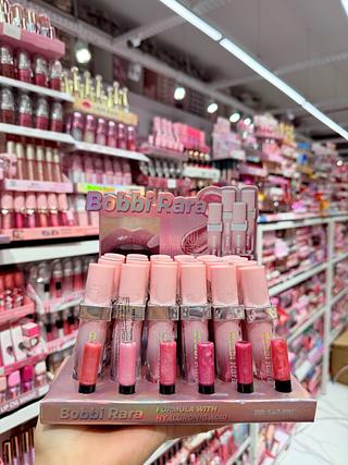 Lip gloss Bobbi Rara Cores separar que estevem disponível