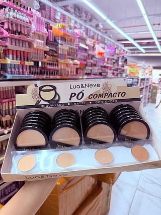 Pó compacto Lua e neve Cores separar que estevem disponíveis