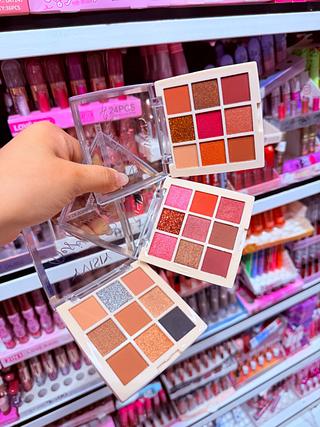 PALETA DE SOMBRA YVISIY CORES SEPARAR QUE ESTEVEM DISPONIVEIS
