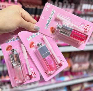 Lip Gloss + Lápis Lábial Love Rain Cores separar que estevem disponível
