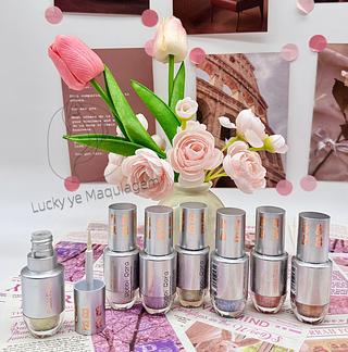 SOMBRA Líquido Bobbi Rara ( Cor Sortido )