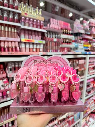 Lip Gloss Com Chaveiro Bobbi Rara Cores separar que estevem disponível