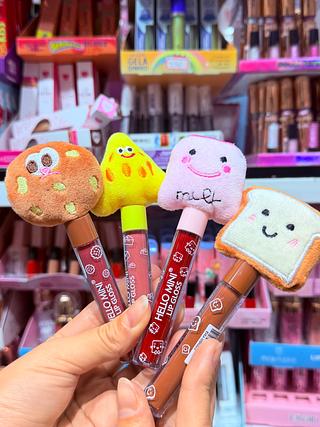 Lip Gloss Hello Mini separar que estevem disponíveis