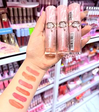 Blush Líquido Love Rain cores separar que estevem disponível