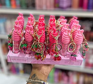 Lip Gloss Com Chaveiro Hold Morning Cores separar que estevem disponíveis