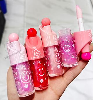 LIP gloss Criabelle Cores separar que estevem disponíveis