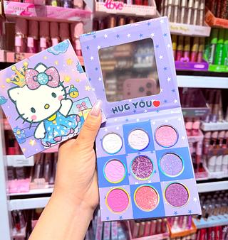 paleta de sombra hello kitty