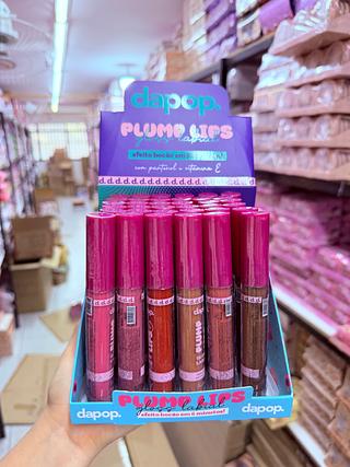 Lip gloss Efeito Bocão Dapop Cores separar que estevem disponível