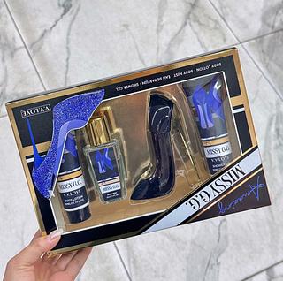 KIT PERFUME (SABONETE, CREME CORPORAL,BODY SPLASH E PERFUME)