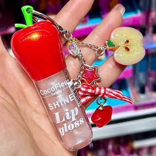 LIP GLOSS COM CHAVEIRO COCO FLEUR CORES SEPARAR QUE ESTEVEM DISPONIVEIS