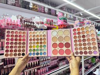 Estojo de sombras Love Rain