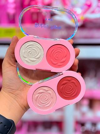 Iluminador e Blush Bobbi Rara Cores separar que estevem disponível