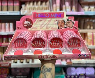 Blush Silky Hello Mini Cores separar que estevem disponíveis