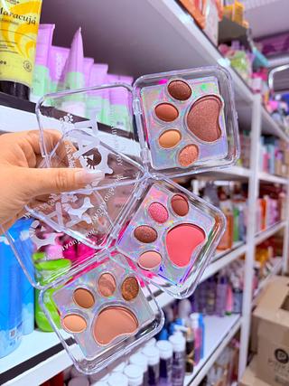 Paleta de Sombras Yoyomaquiamor Cores separar que estevem disponível