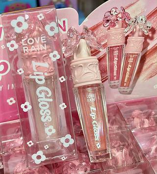 Lip Gloss Love Rain Cores separar que estevem disponiveis