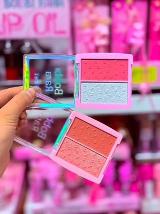 Blush e Iluminador 2 em 1 Bobbi Rara Cores separar que estevem disponível