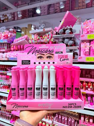 Máscara para cílio Emilie cores separar que estevem disponível