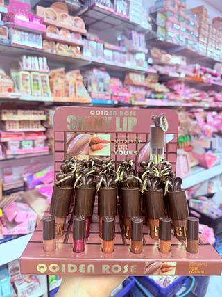 Lip Gloss Chocolate Qoiden Rose Cores separar que estevem disponível
