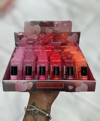Lip gloss Cores separar que estevem disponíveis Lua e Neve