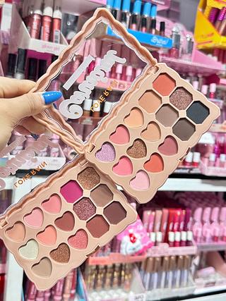 Paleta de sombra Love Rain Cores separara que estevem disponível