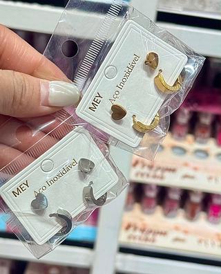 KIT BRINCOS DOURADO /PRATA CORES SEPARAR QUE ESTEVEM DISPONIVEIS
