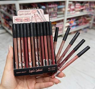 Lápis Labial Sarah’s Beauty Cores separar que estevem disponíveis