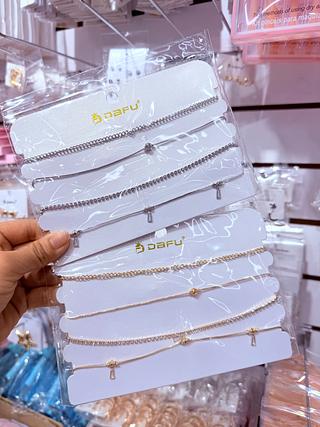 Kit Colar Dourado e Prata modelos separar que estevem disponíveis