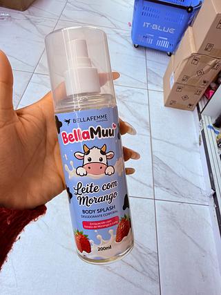 BODY SPLASH LEITE COM MORANGO BELLAMUU