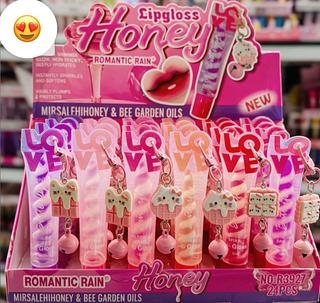 Lip Gloss Com Chaveiro Romantic Rain Cores separar que estevem disponível