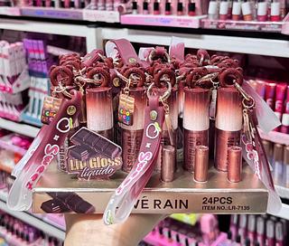 Lip gloss Com chaveiro Love Rain Cores separar que estevem disponíveis
