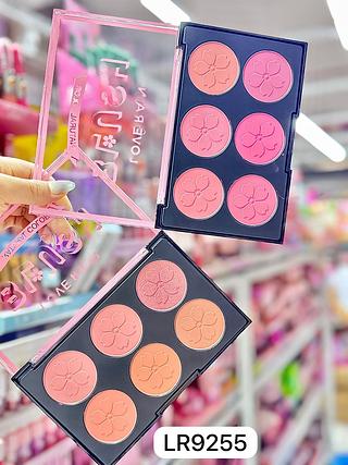 Paleta de Blush Love Rain Cores separar que estevem disponível