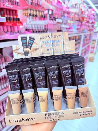 Base Líquido Lua e Neve Cores separar que estevem disponível