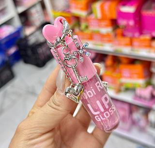 LIP GLOSS COM CHAVEIRO BOBBI RARA CORES SEPARAR QUE ESTEVEM DISPONIVEIS