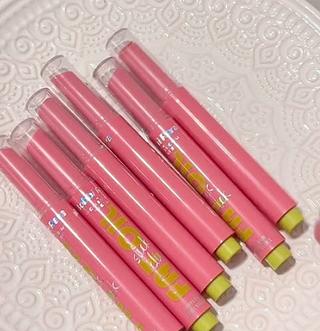 Batom hidratante Brilho Bobbi Rara ( Cor Sortido )