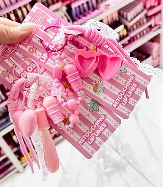 Lip gloss Com Chaveiro Love Rain Cores separar que estevem disponíveis