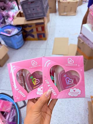 Kit Lip Gloss e Lip Balm Criabelle