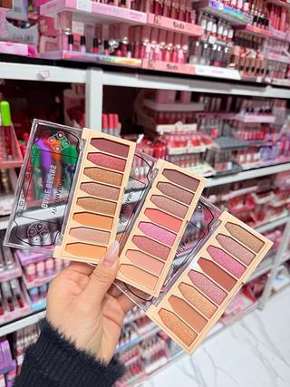 PALETA DE SOMBRA YOYOMAQUIAMOR CORES SEPARAR QUE ESTEVEM DISPONIVEIS (foto ilustrativo )
