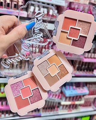 Paleta de sombra Love Rain Cores separar que estevem disponível