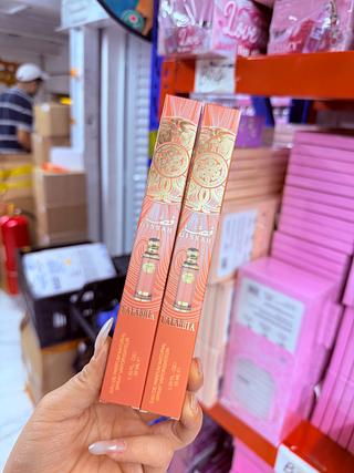 PERFUME