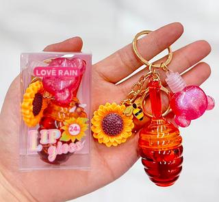 Lip Gloss Com Chaveiro Love Rain Cores Separar que estevem disponível