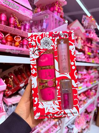 Kit perfume e lip gloss e lip balm