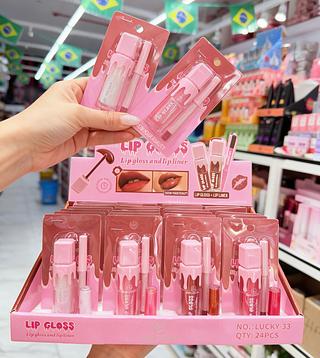 Kit lip gloss com lapis Lábial lucky Model Cores separar que estevem disponível