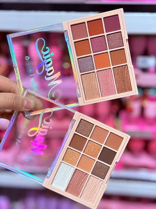 Paleta de Sombras Melana cores separar que estevem disponível