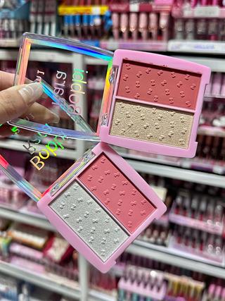 Blush e Iluminador 2 em 1 Bobbi Rara Cores separar que estevem disponível