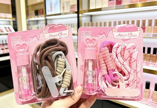 Lip Gloss Magic Femme Paris Cores separar que estevem disponível