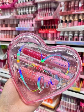 Kit love lip gloss+ Lápis Love Rain