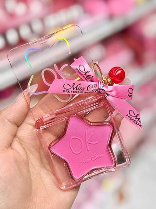 Blush Cores separar que estevem disponível Miss Corina