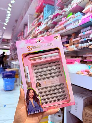CILIO TUFINHO COM COLA E PINÇA SABRINA SATO