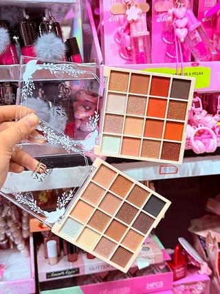 PALETA DE SOMBRA AMOR ANJO CORES SEPARAR QUE ESTEVEM DISPONIVEIS